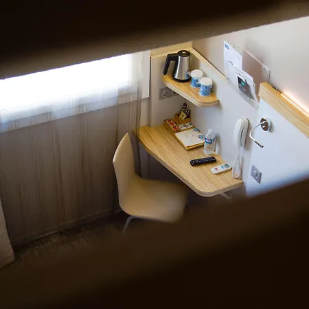 Hotel Kyriad Sud